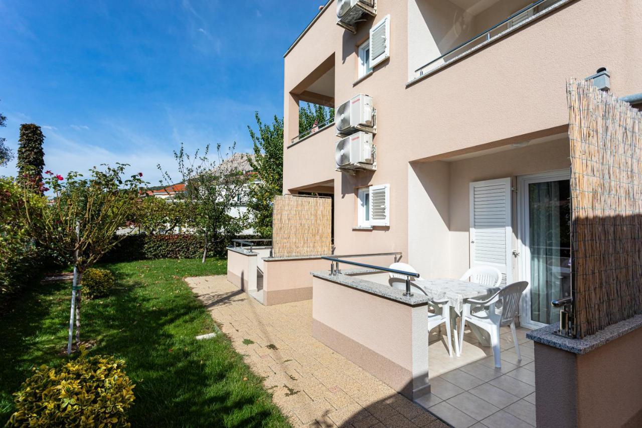 Apartments Crnekovic V Башка Экстерьер фото