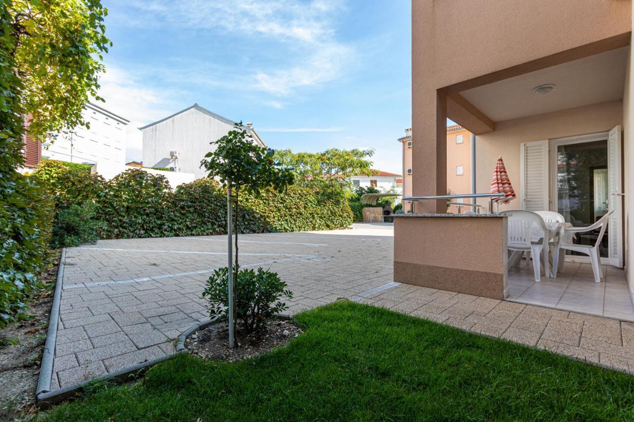 Apartments Crnekovic V Башка Экстерьер фото