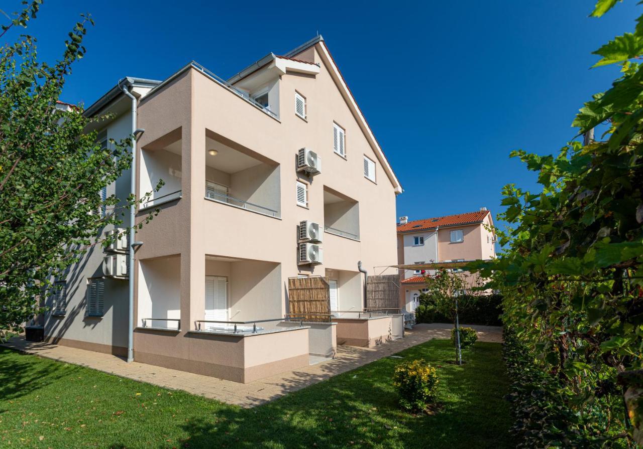 Apartments Crnekovic V Башка Экстерьер фото